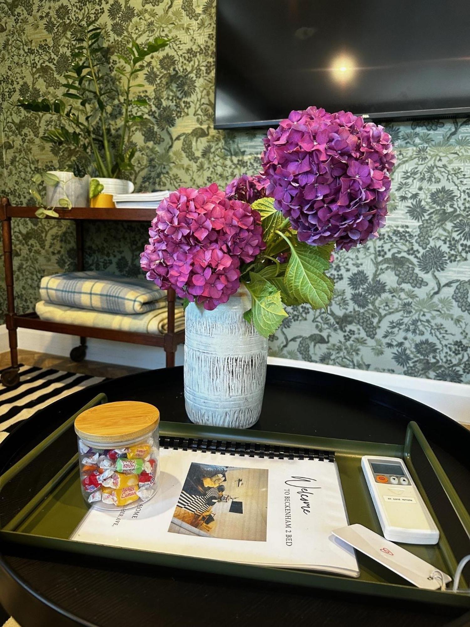 2 Bed Beckenham Beauty - Pet Friendly Villa Крайстчърч Екстериор снимка